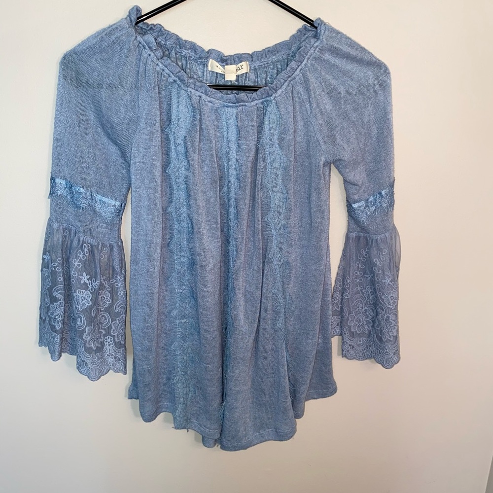 blue shirt